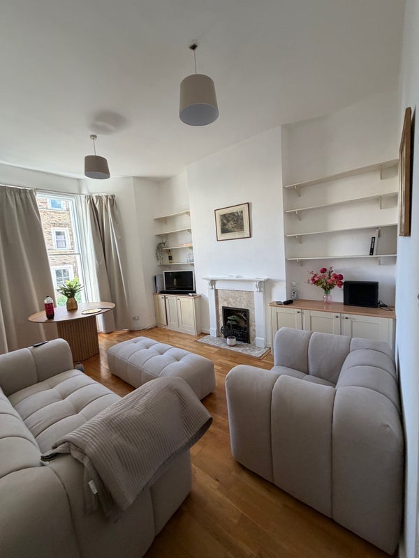 Room Louvaine Road in Greater London