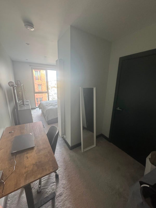 Room Swandon Way in Greater London