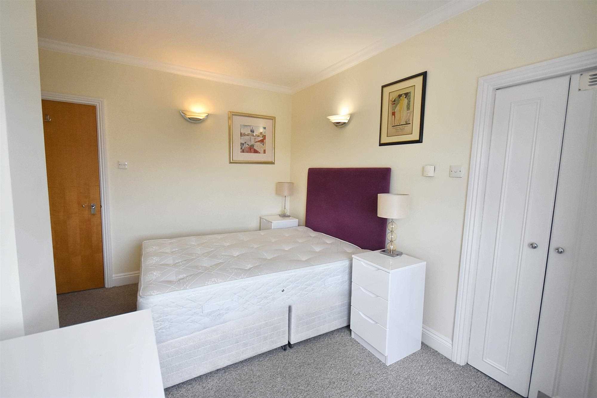 Flat Windmill Passage in Greater London