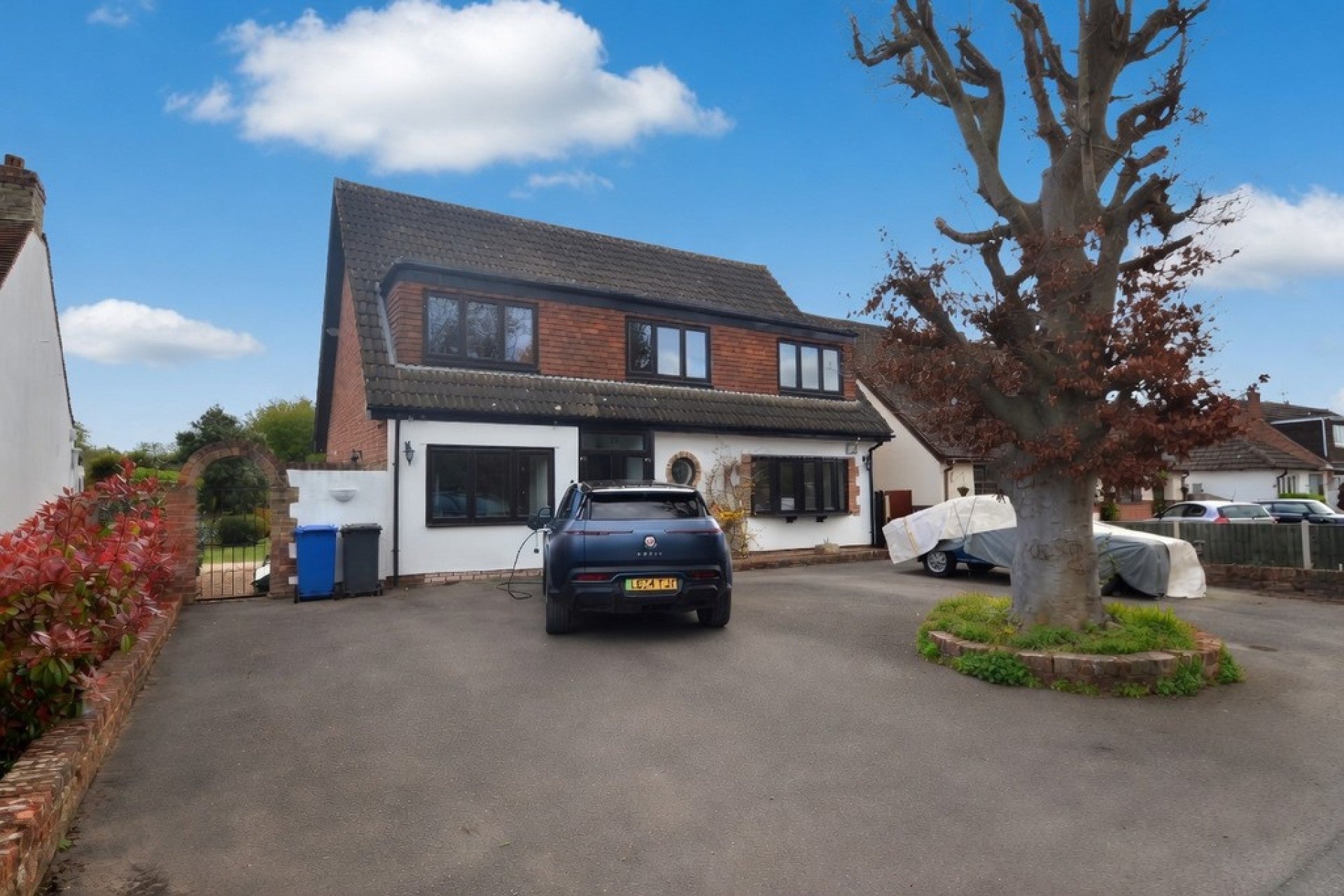 House Ouseley Road in Wraysbury