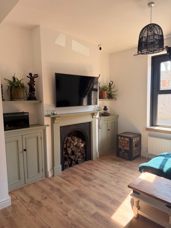 Room Carmarthen Street in Cardiff