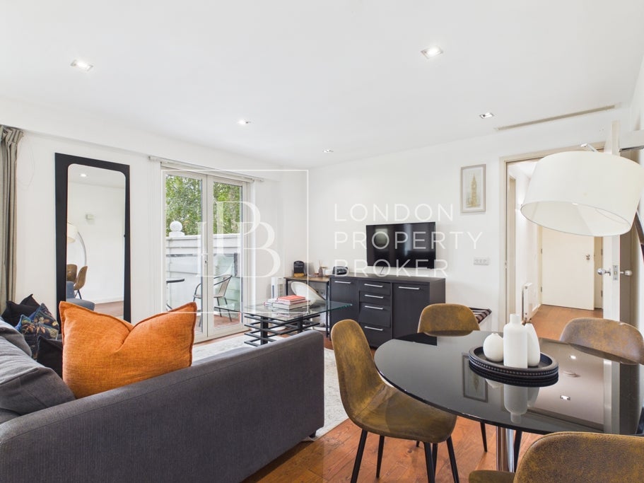 Flat Harrow Road in City of Westminster