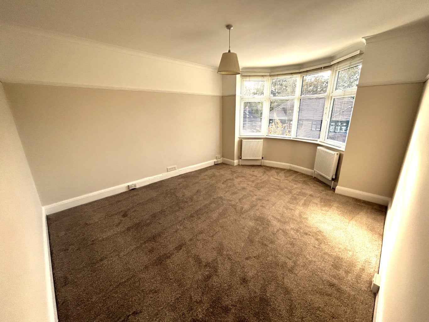 Flat Kent Road in Greater London