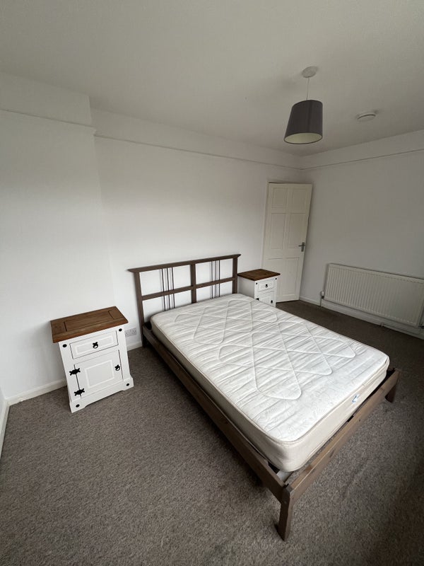 Room Dunmail Road in Bristol