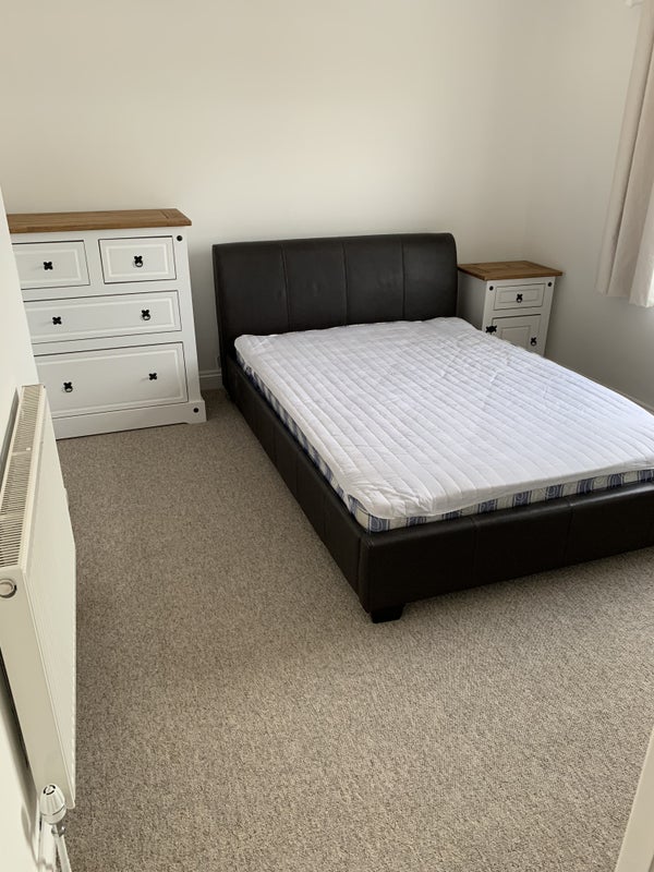 Room Dunmail Road in Bristol