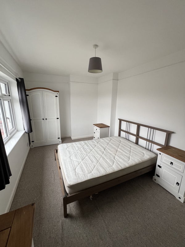Room Dunmail Road in Bristol