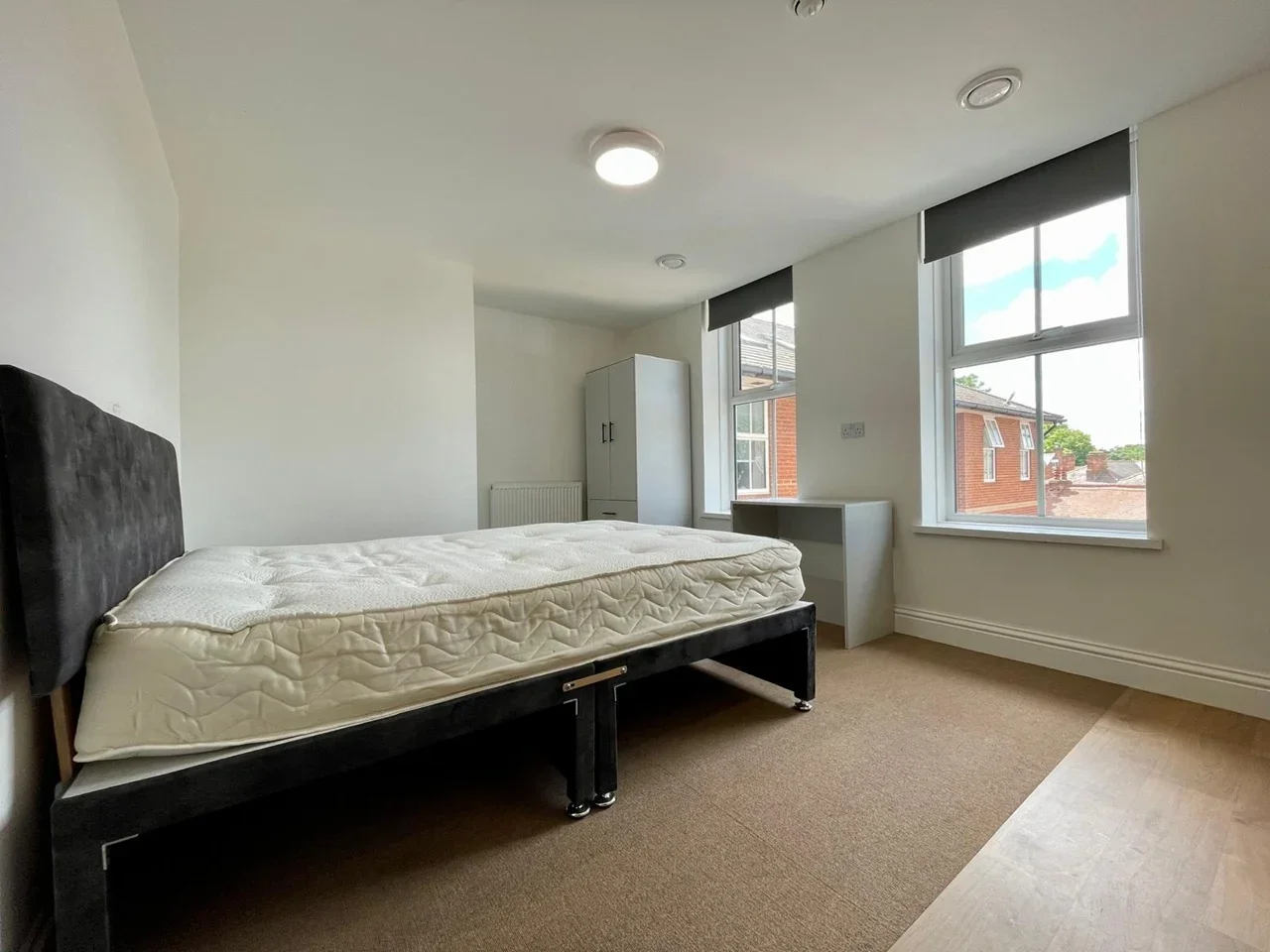 Room Saint James' Court in Derby