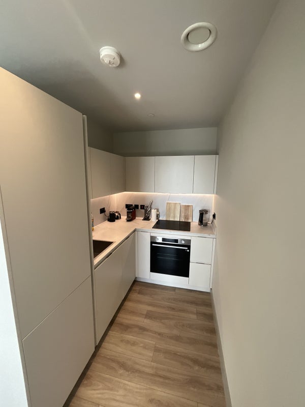 Room Railway Walk in Greater London