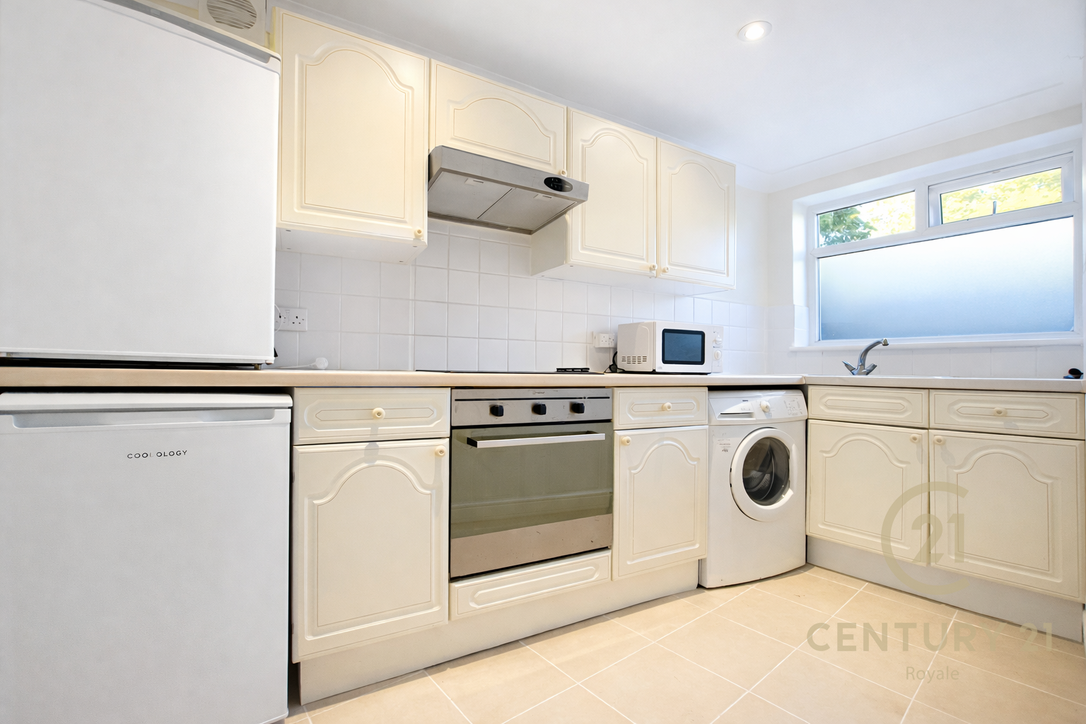 Flat Burlington Road in Greater London