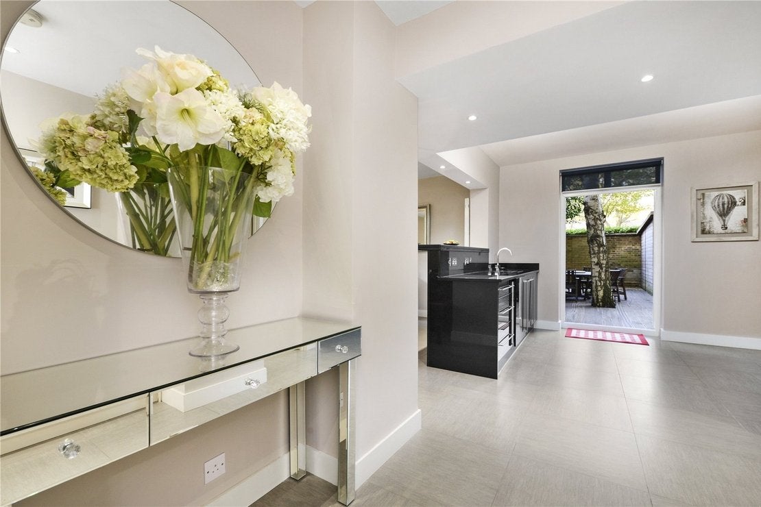Flat Finchley Road in Greater London