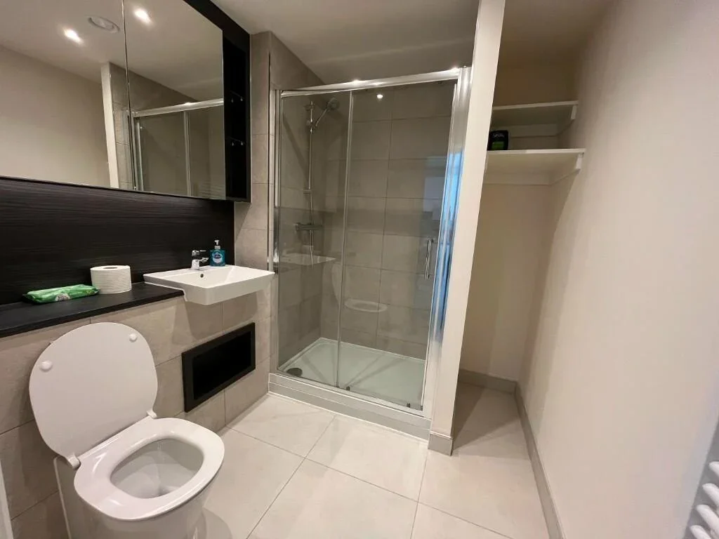 Flat Hargrave Drive in Greater London