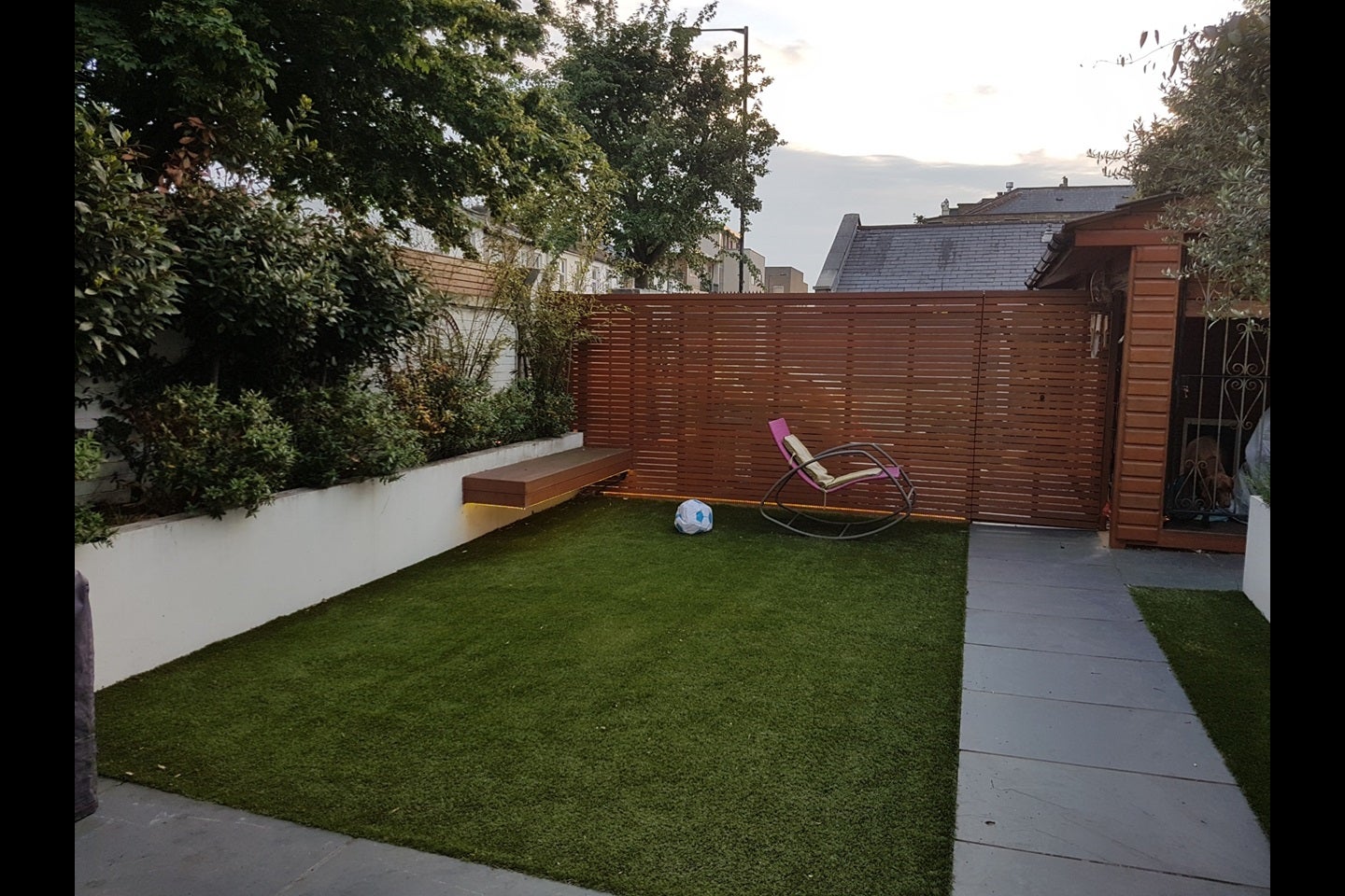 House Hindmans Road in Greater London