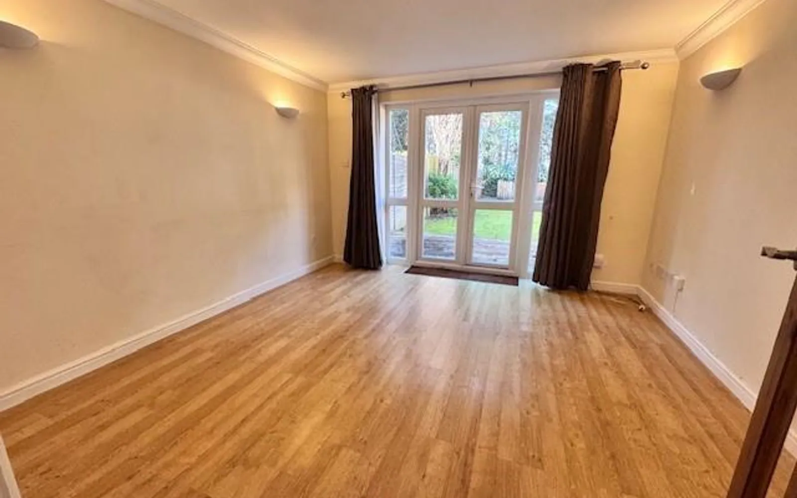House Overcombe Close in Poole
