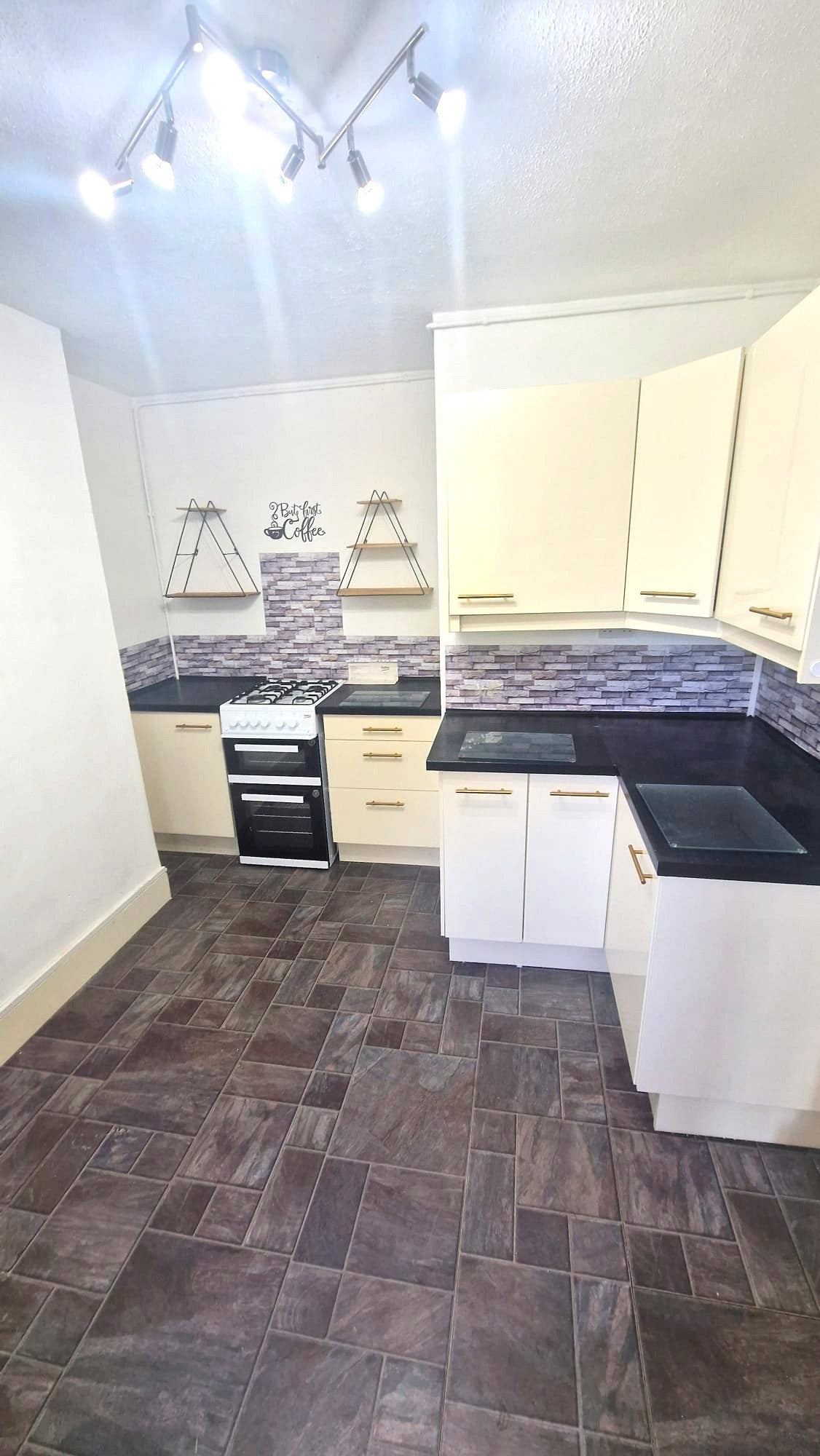 Flat Pensby Road in Thingwall