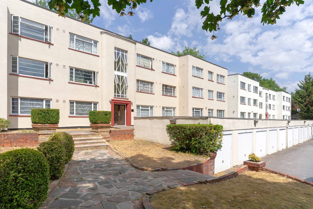 Flat Brighton Road in Greater London