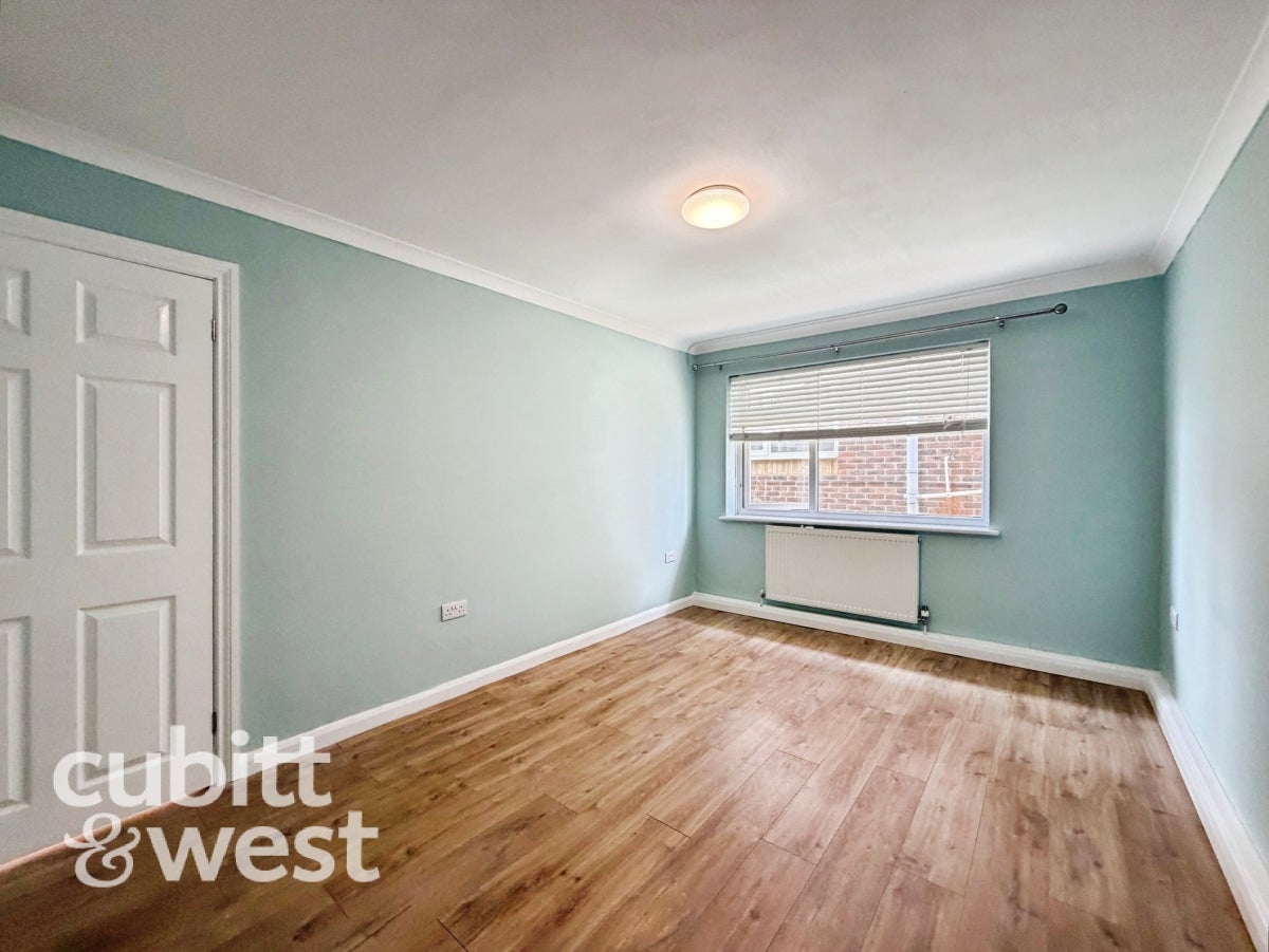 Flat Lorne Road in Portsmouth