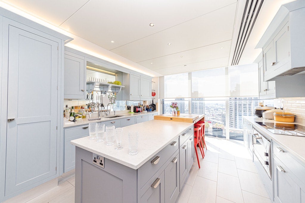 Flat Silk Street in City of London
