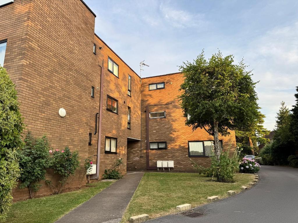 Flat Salisbury Road in Bristol