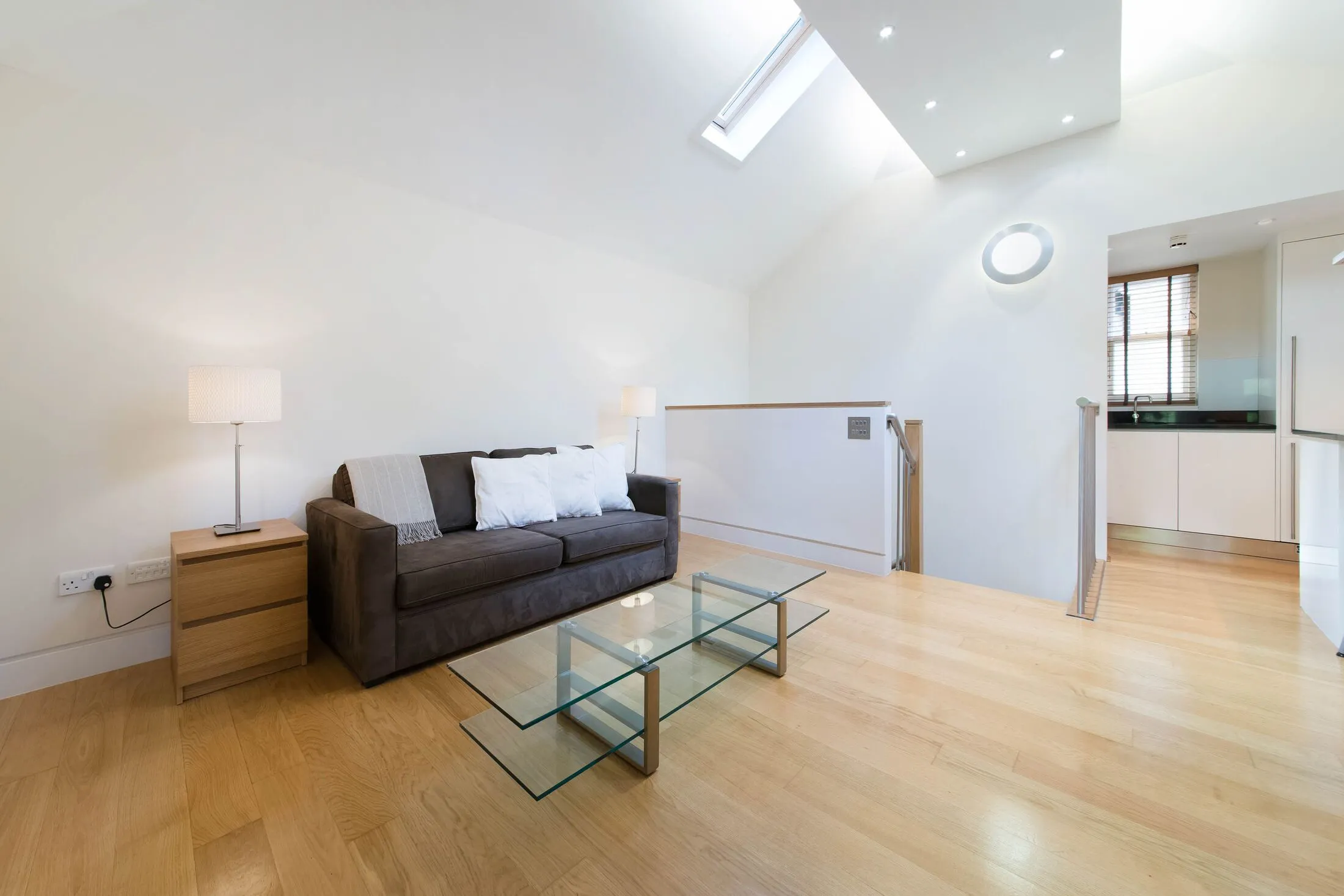 Flat Oakley Street in Greater London
