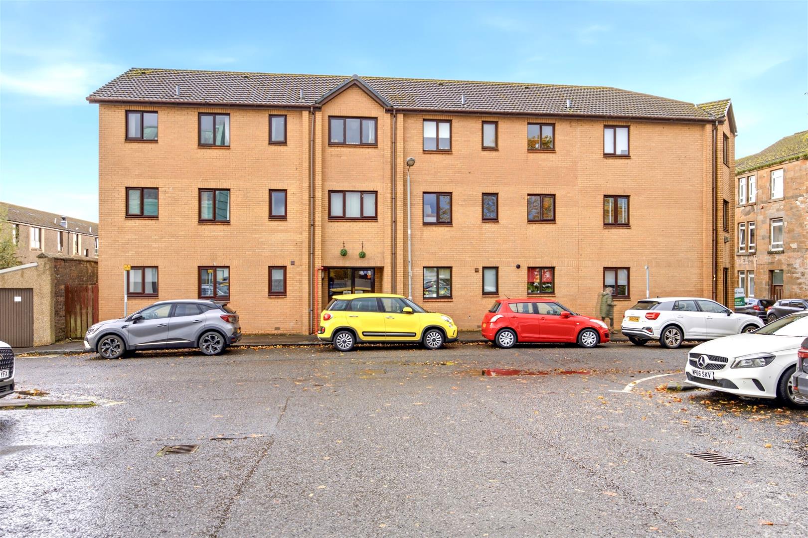 Flat Shamrock Street in Kirkintilloch
