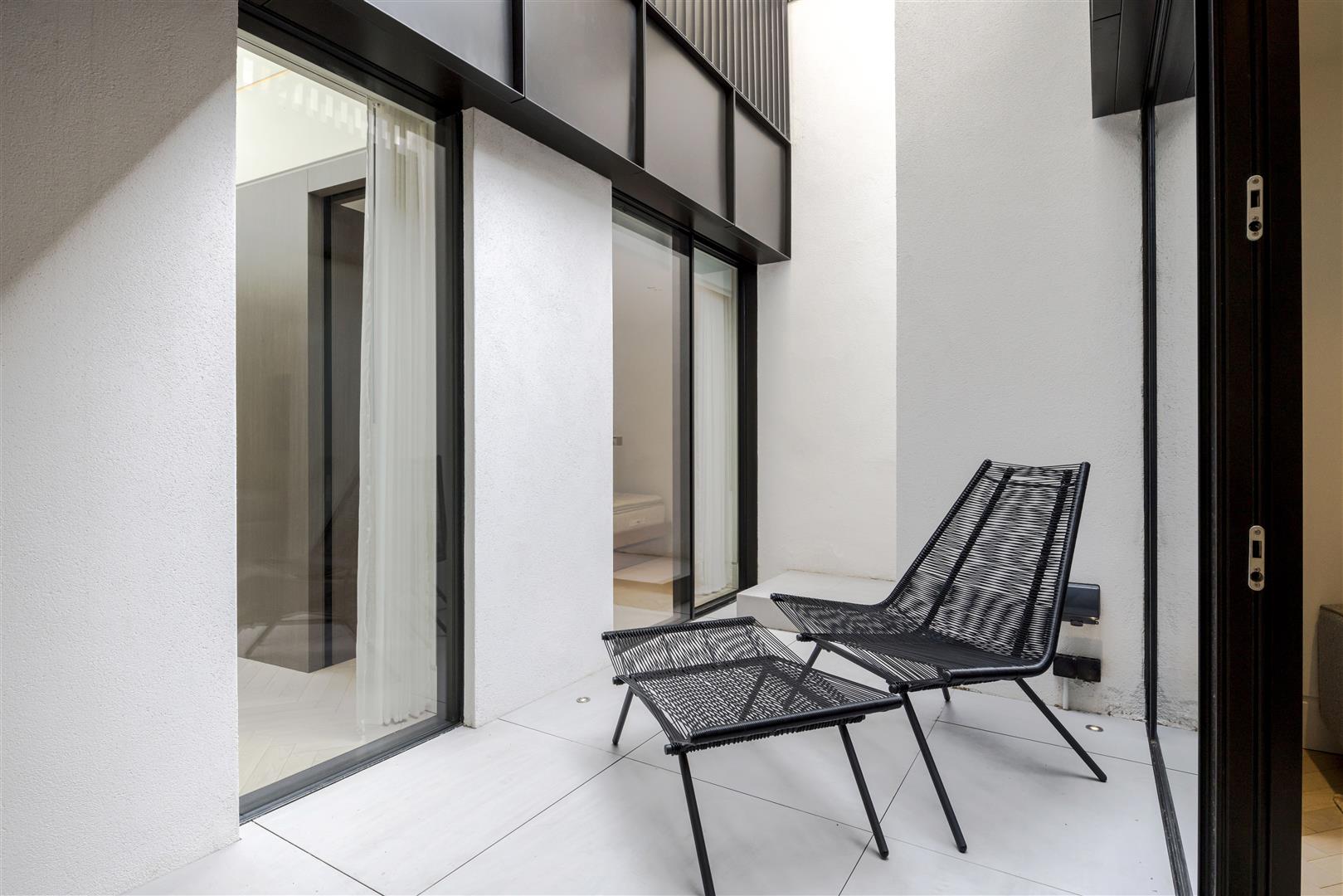 Flat Park Crescent in City of Westminster