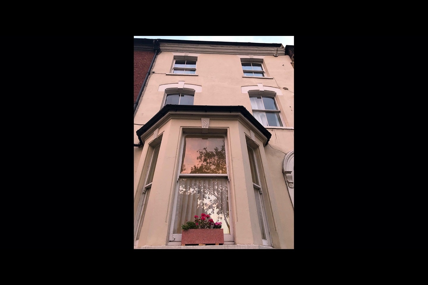 Flat Pembroke Road in Greater London