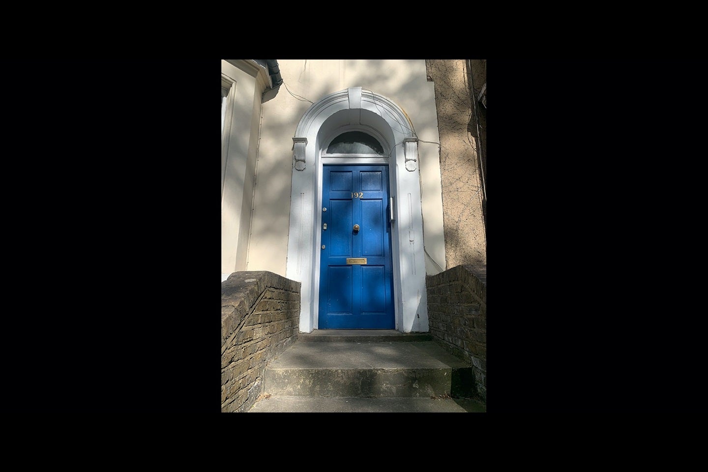 Flat Pembroke Road in Greater London