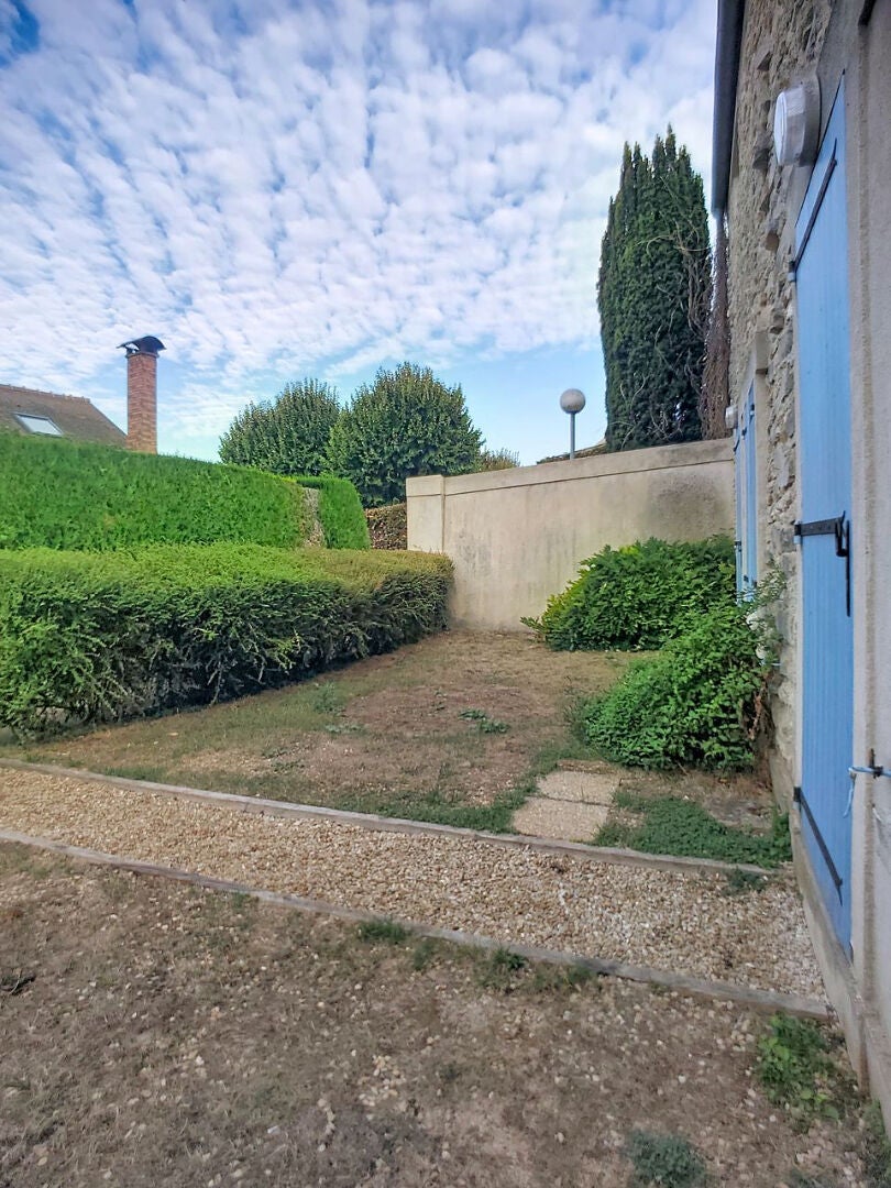 House Rue Louis Moreau in Étampes