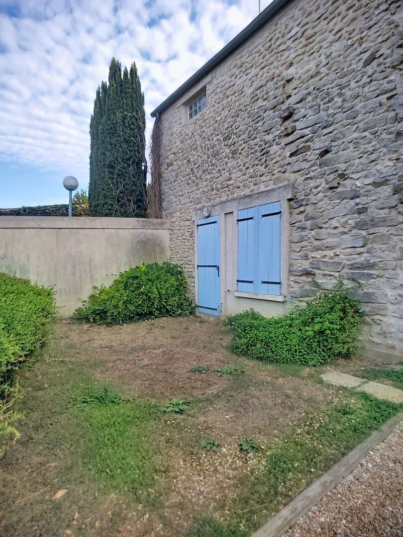 House Rue Louis Moreau in Étampes