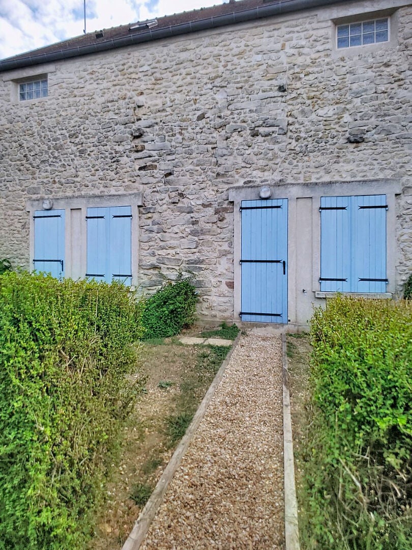 House Rue Louis Moreau in Étampes