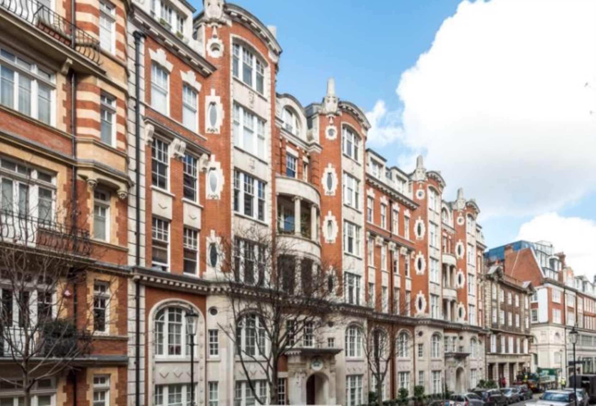 Flat Basil Street in Greater London