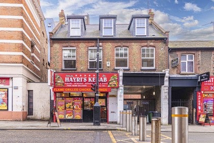 Flat Clarendon Road in Watford