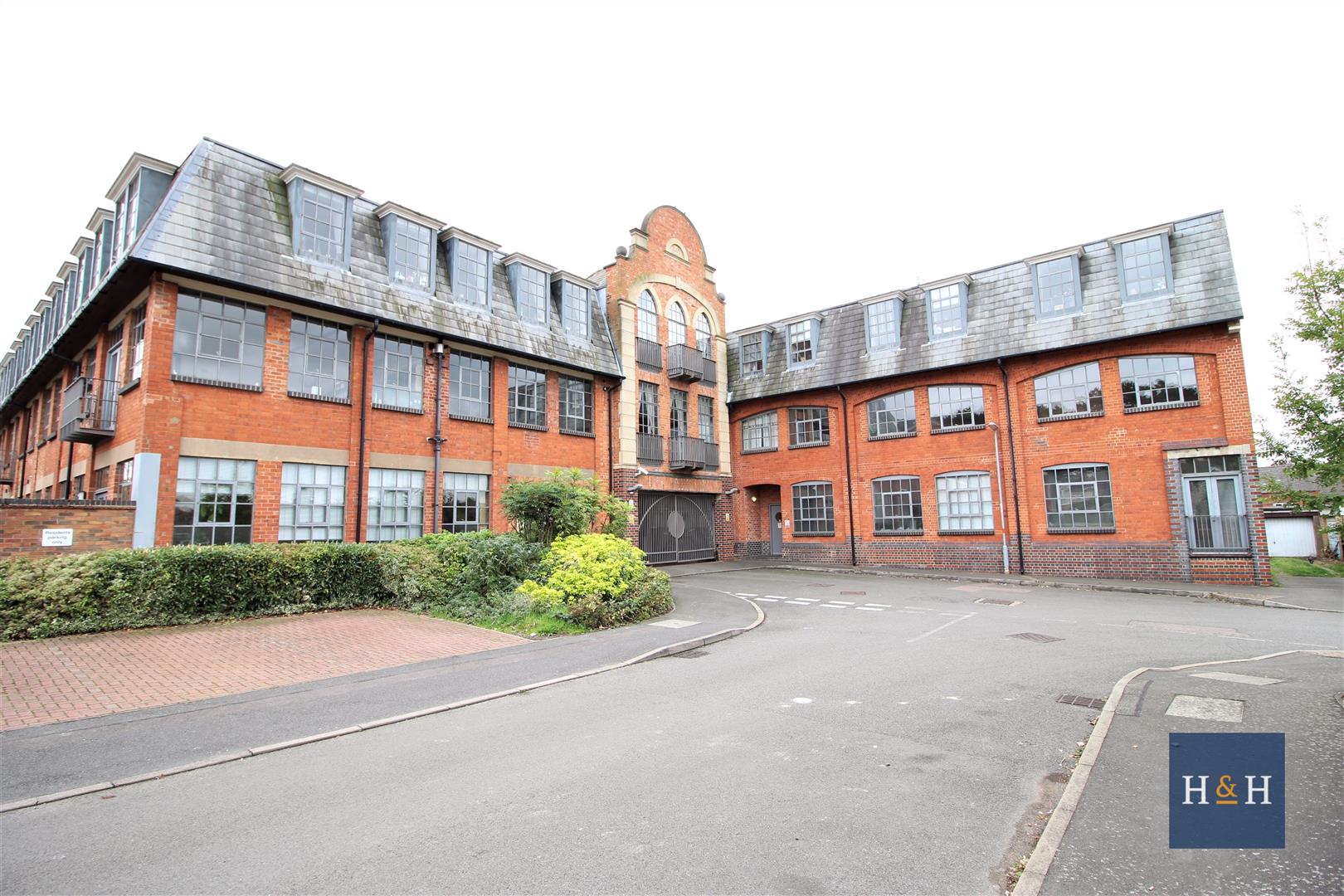 Flat Balfour Road in Northampton