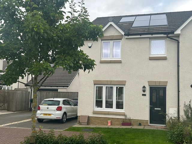 House Dornie Way in Bishopton