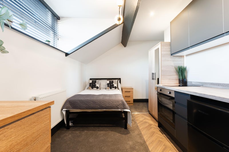 Flat Warwick Road in Metropolitan Borough of Solihull