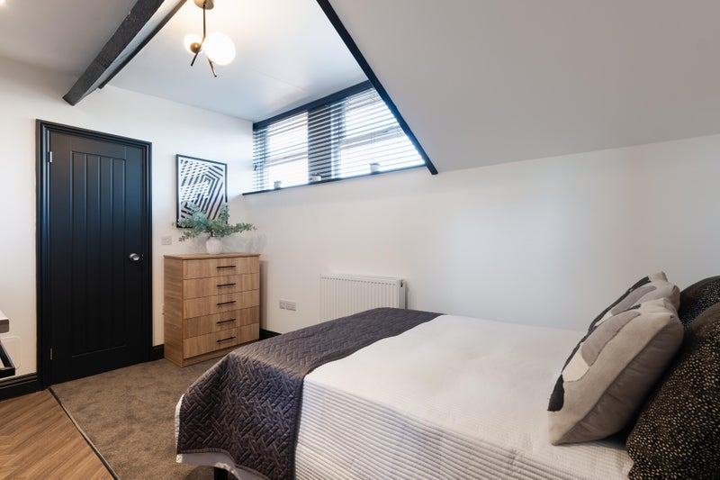 Flat Warwick Road in Metropolitan Borough of Solihull