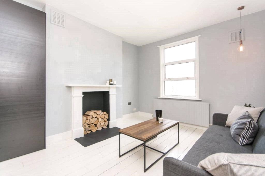 Flat Rucklidge Avenue in Greater London