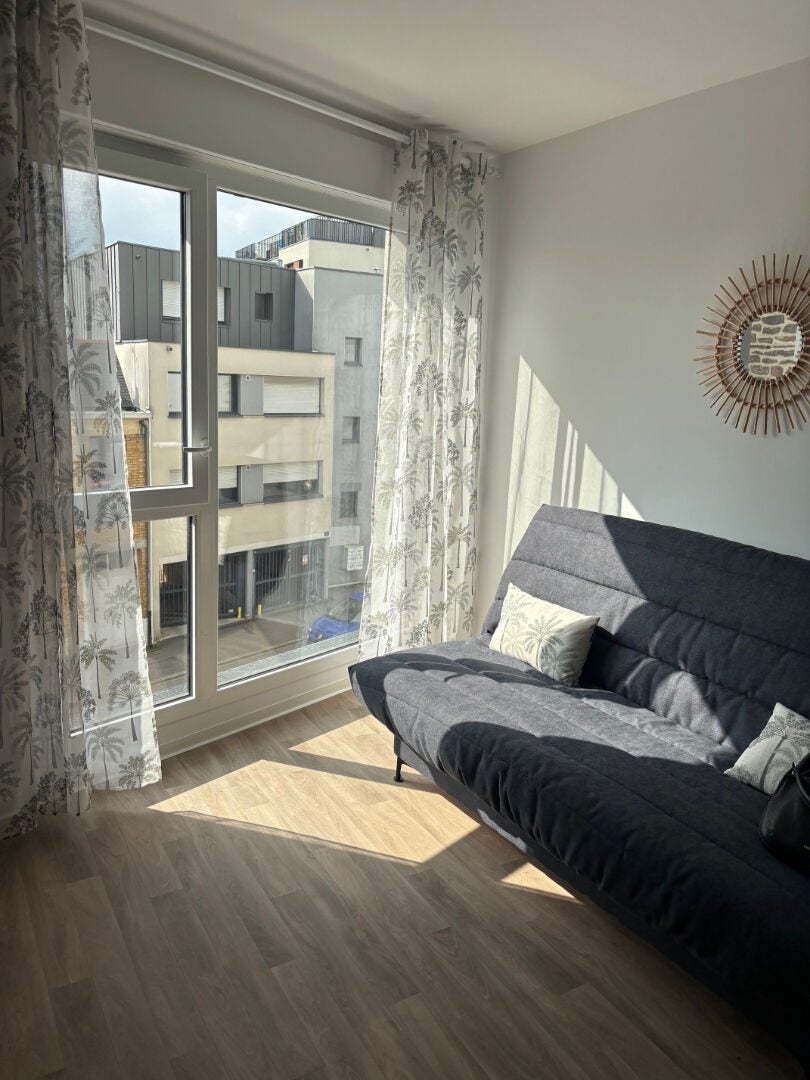 Flat Rue Jean Perrin in Rennes