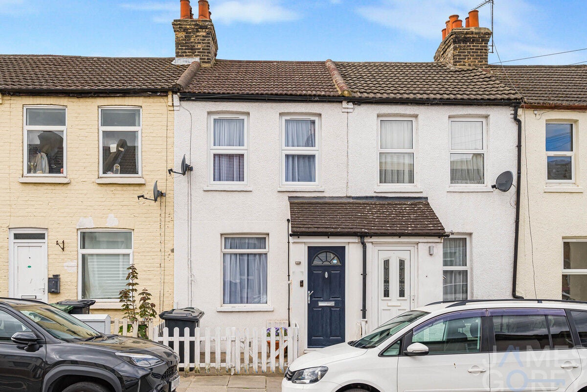 House Howard Road in Dartford