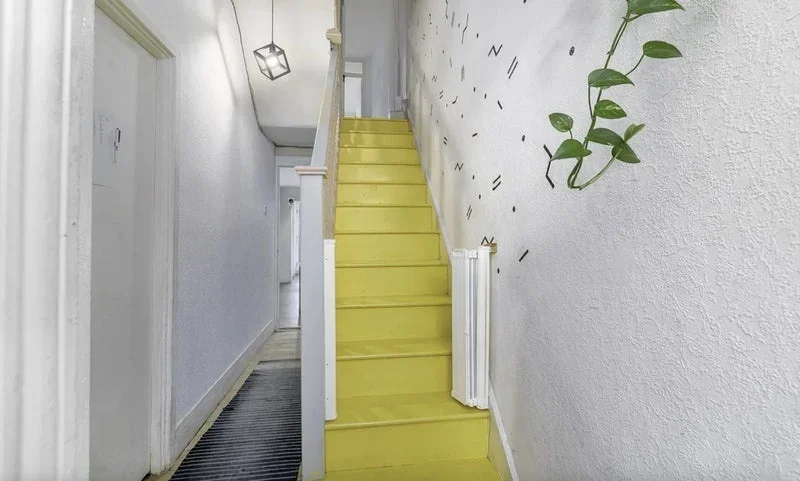 Room Woodford Road in Greater London