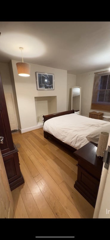 Room Shooters Hill Road in Greater London