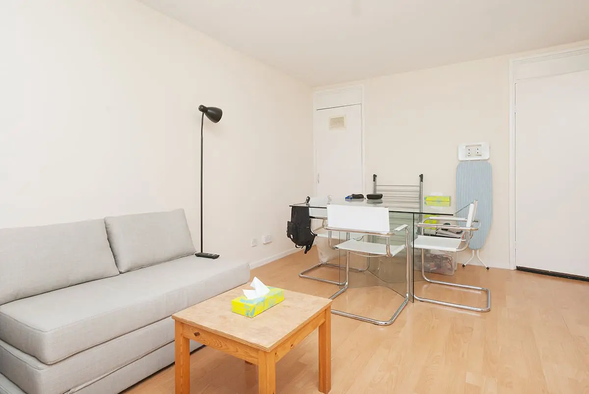 Flat Viewcraig Gardens in City of Edinburgh