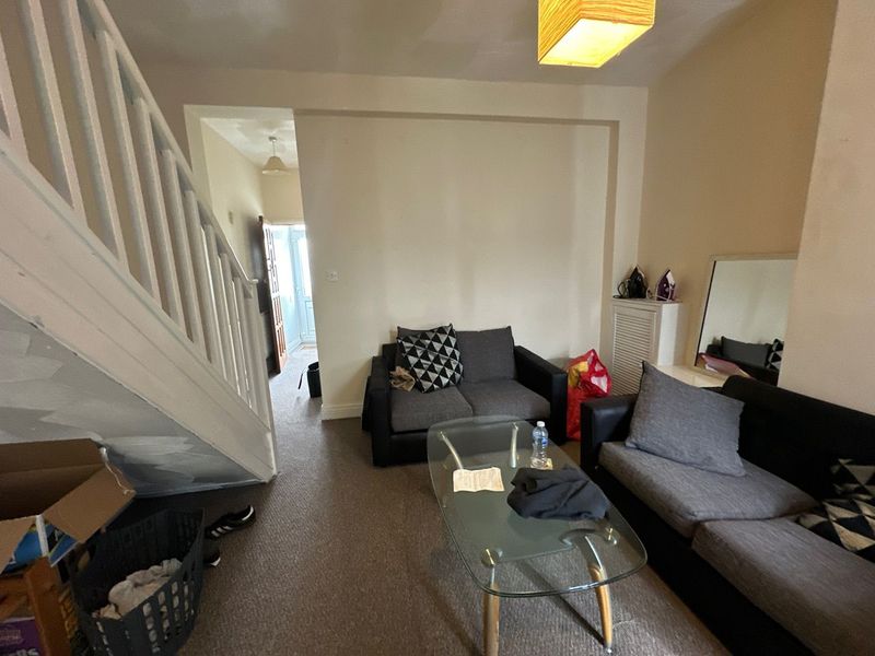 Room Treharris Street in Cardiff