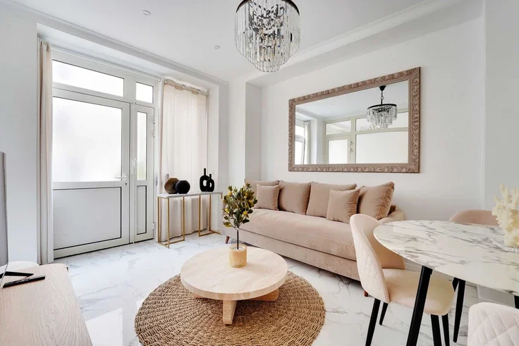 Flat Avenue Kléber in Paris