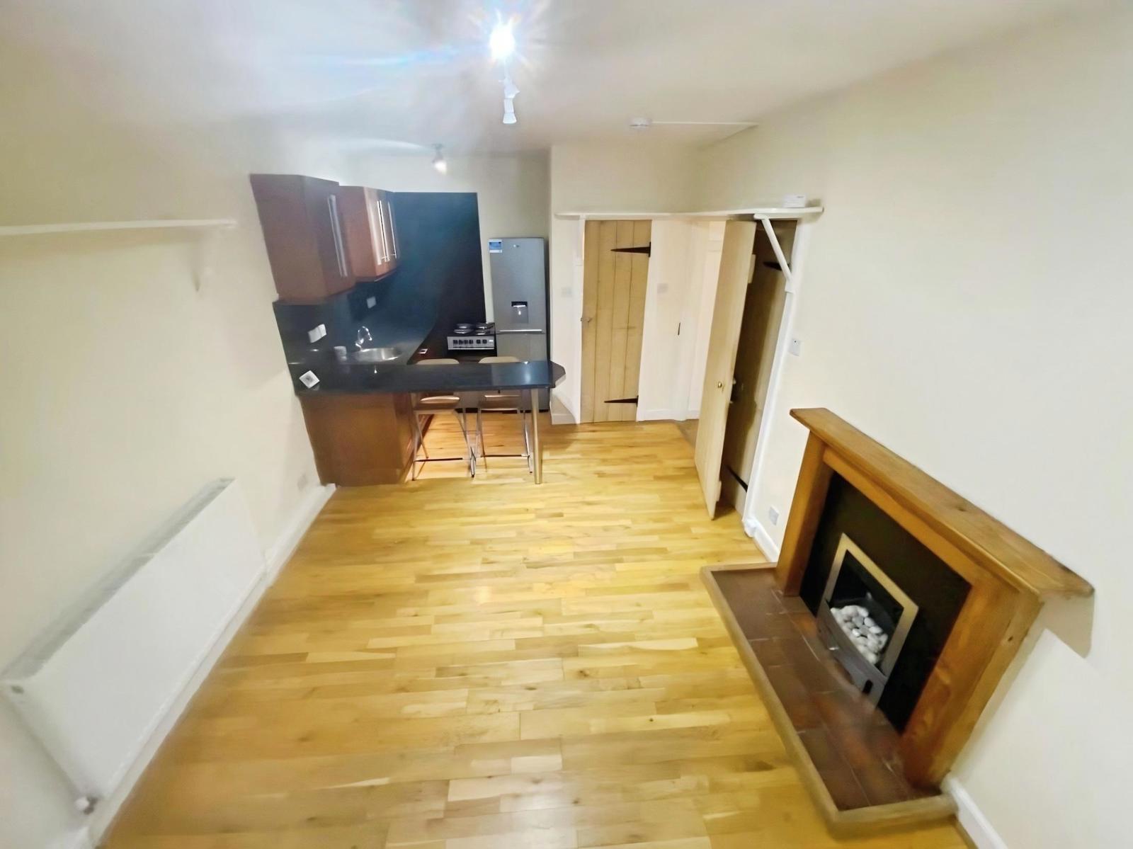 Flat Lawson Place in Dunbar