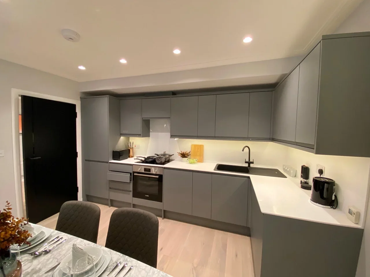 Flat Cleveland Gardens in City of Westminster