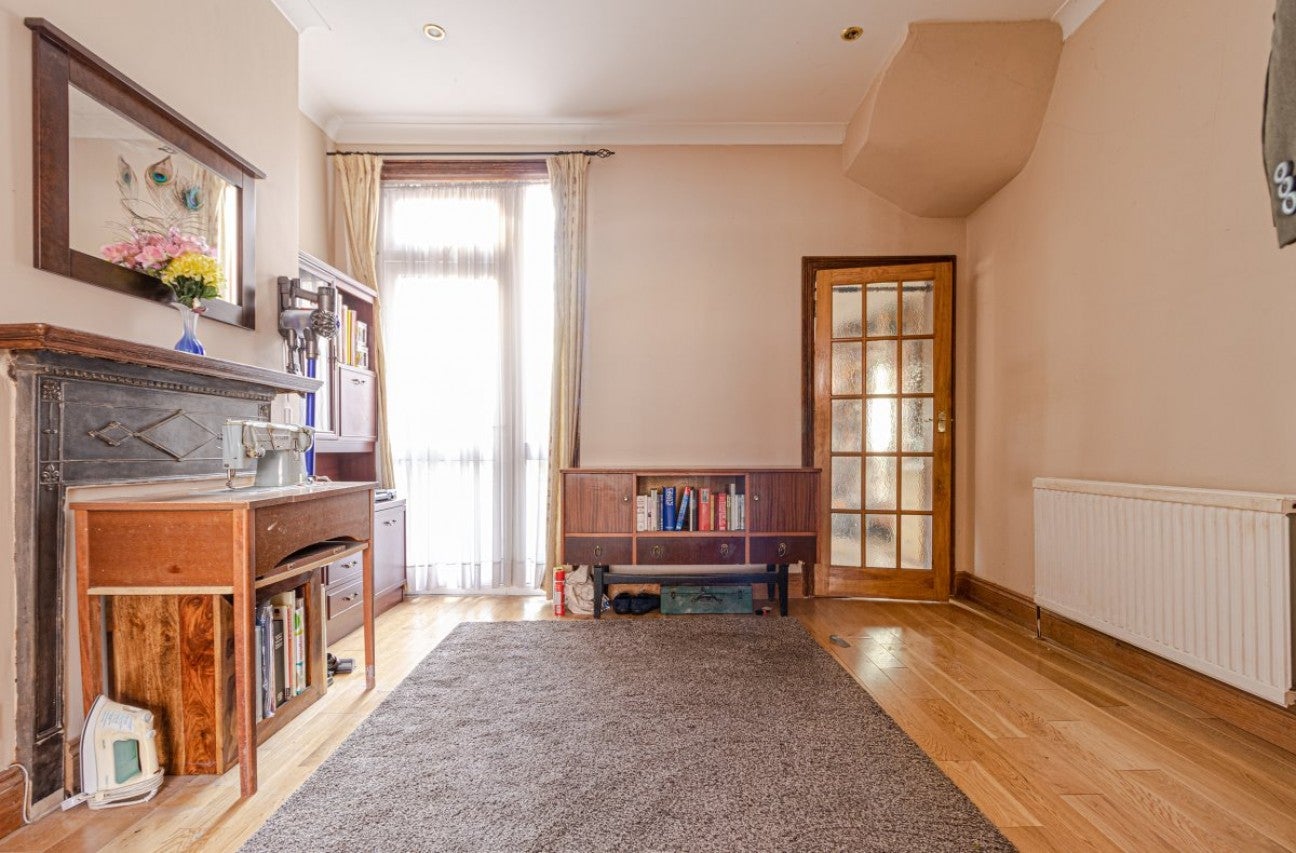 House Babington Road in Greater London
