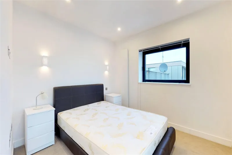 Flat Fordwych Road in Greater London