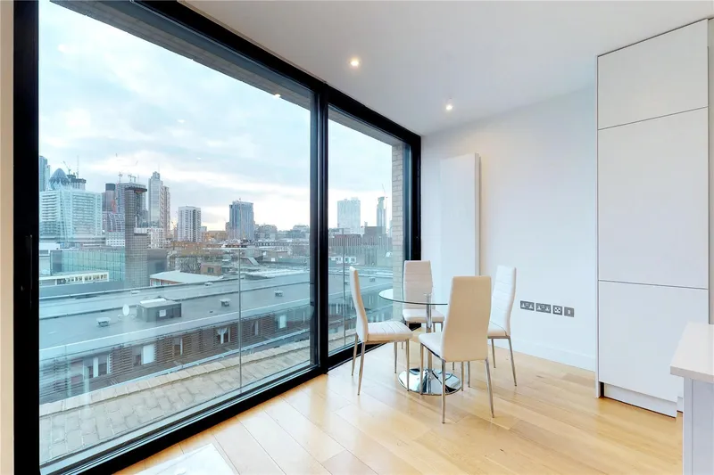 Flat Fordwych Road in Greater London