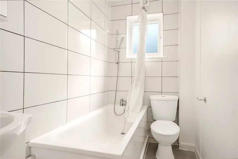 Flat Fordwych Road in Greater London